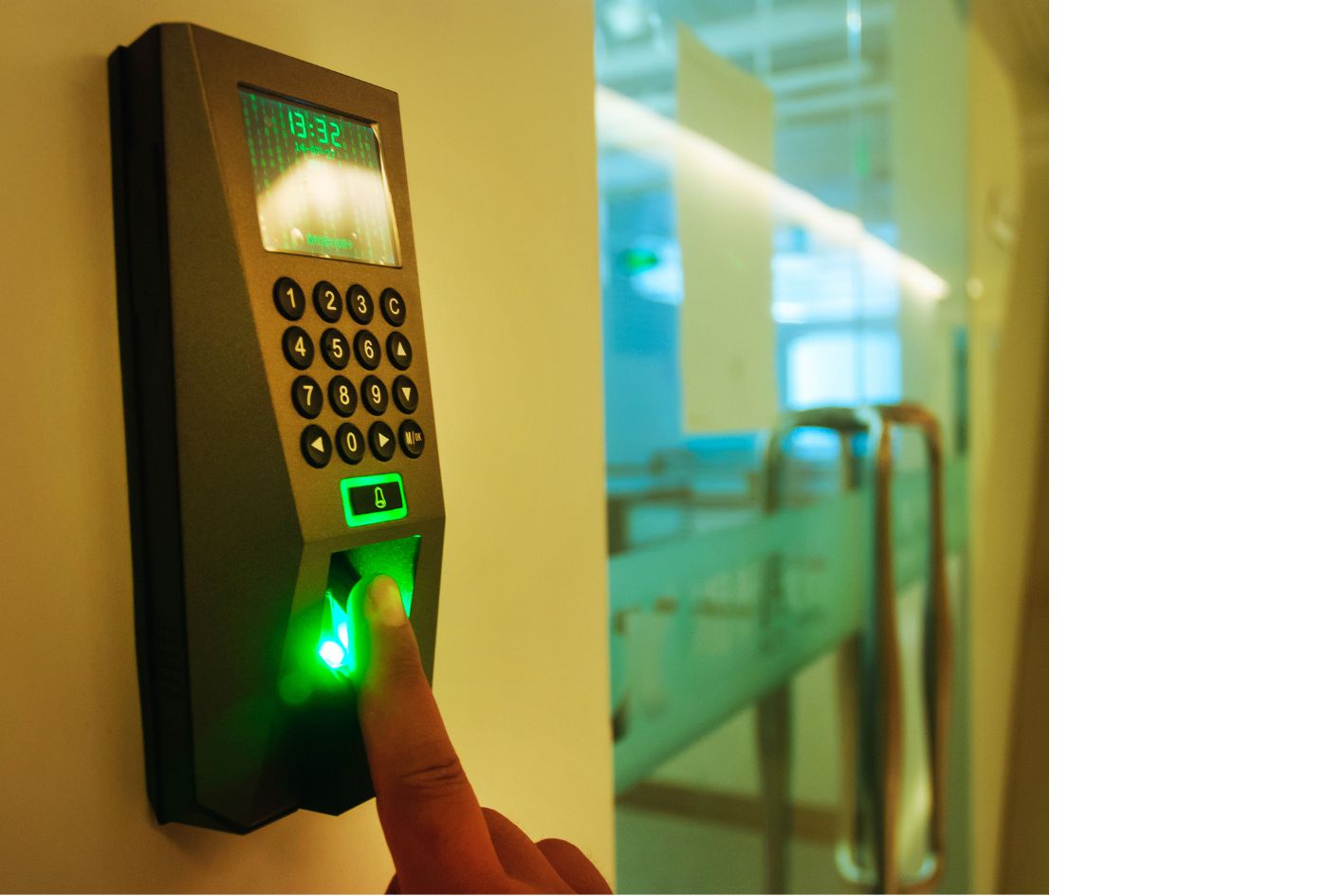 https://www.sm-security.gr/wp-content/uploads/2026/07/sm-egkatastasi-systimaton-access-control.jpg